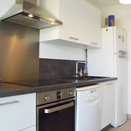 Apartment T2 A Avec Balcon, Proche - Fr-1-252-129 *