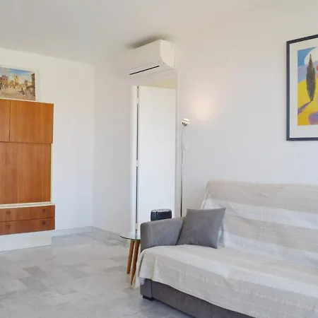 Apartment T2 A Avec Balcon, Proche - Fr-1-252-129